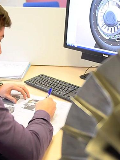 Capacitación técnica para operación y mantenimiento de sistemas de sopladores industriales