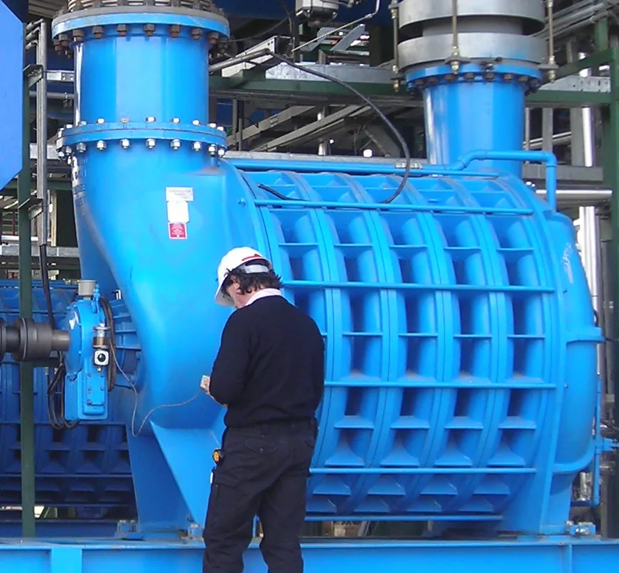 Soplador centrífugo monoetapa para desulfurización de gases en procesos petroquímicos